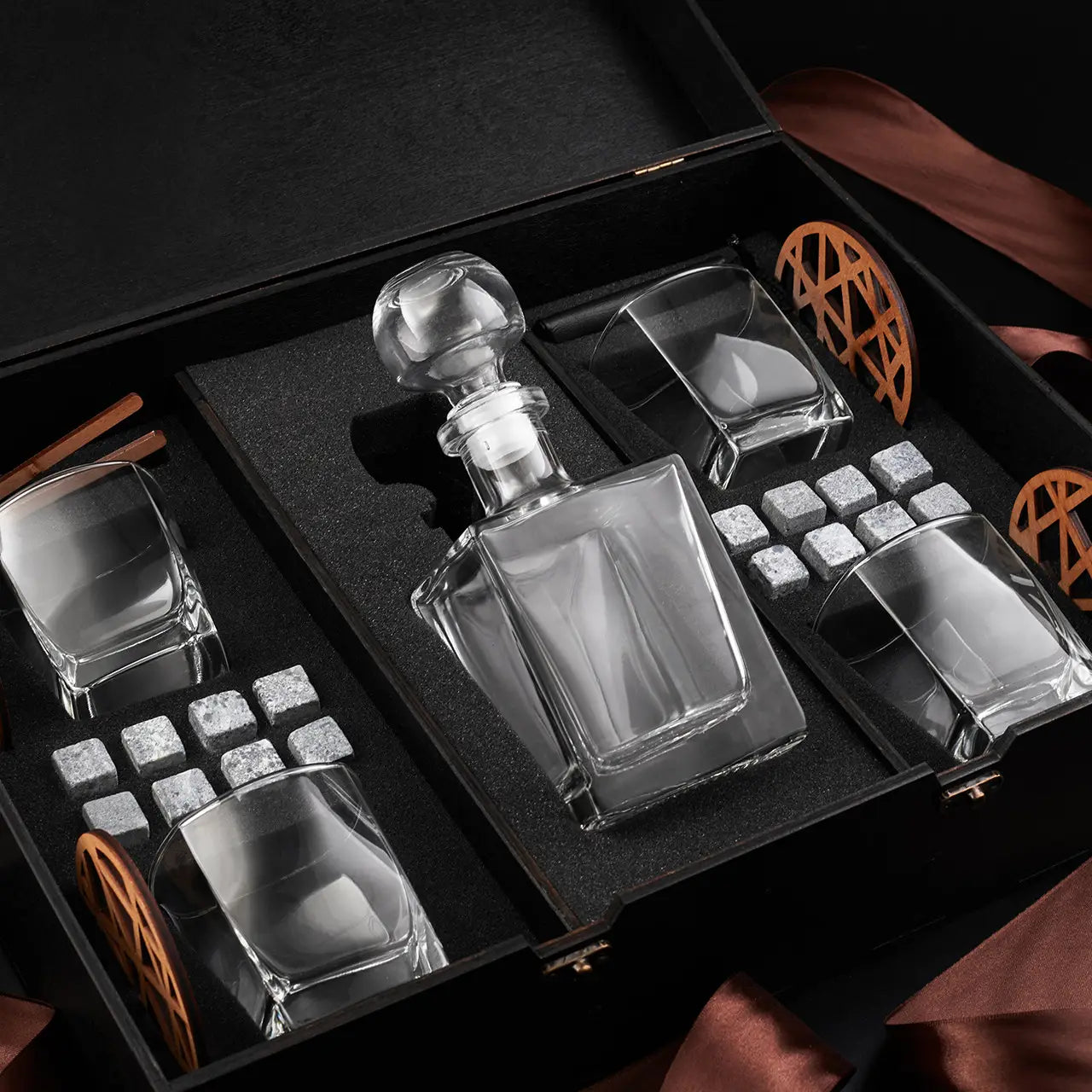 WhiskyStones™ Box with 4 glasses and decanter "Luminarc Sterling"