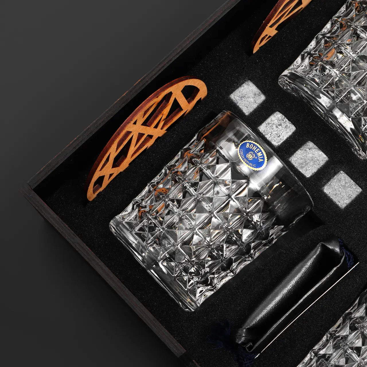 WhiskyStones™ Box of 4 "Bohemia Diamond" glasses