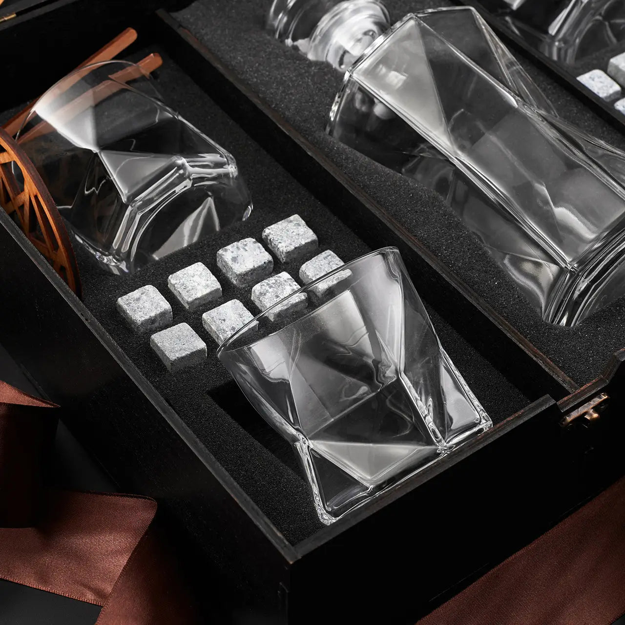 WhiskyStones™ Box with 4 glasses and decanter "Bormioli Rocco Cassiopea"