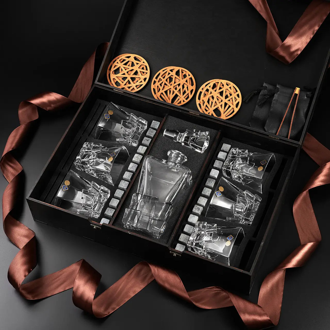 WhiskyStones™ Box with 6 crystal glasses and decanter "Bohemia Crack"